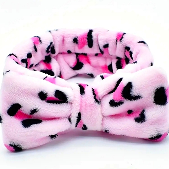 Soft & Fluffy Leopard Headband With Bow - Pink & Black - Picture 7 of 7